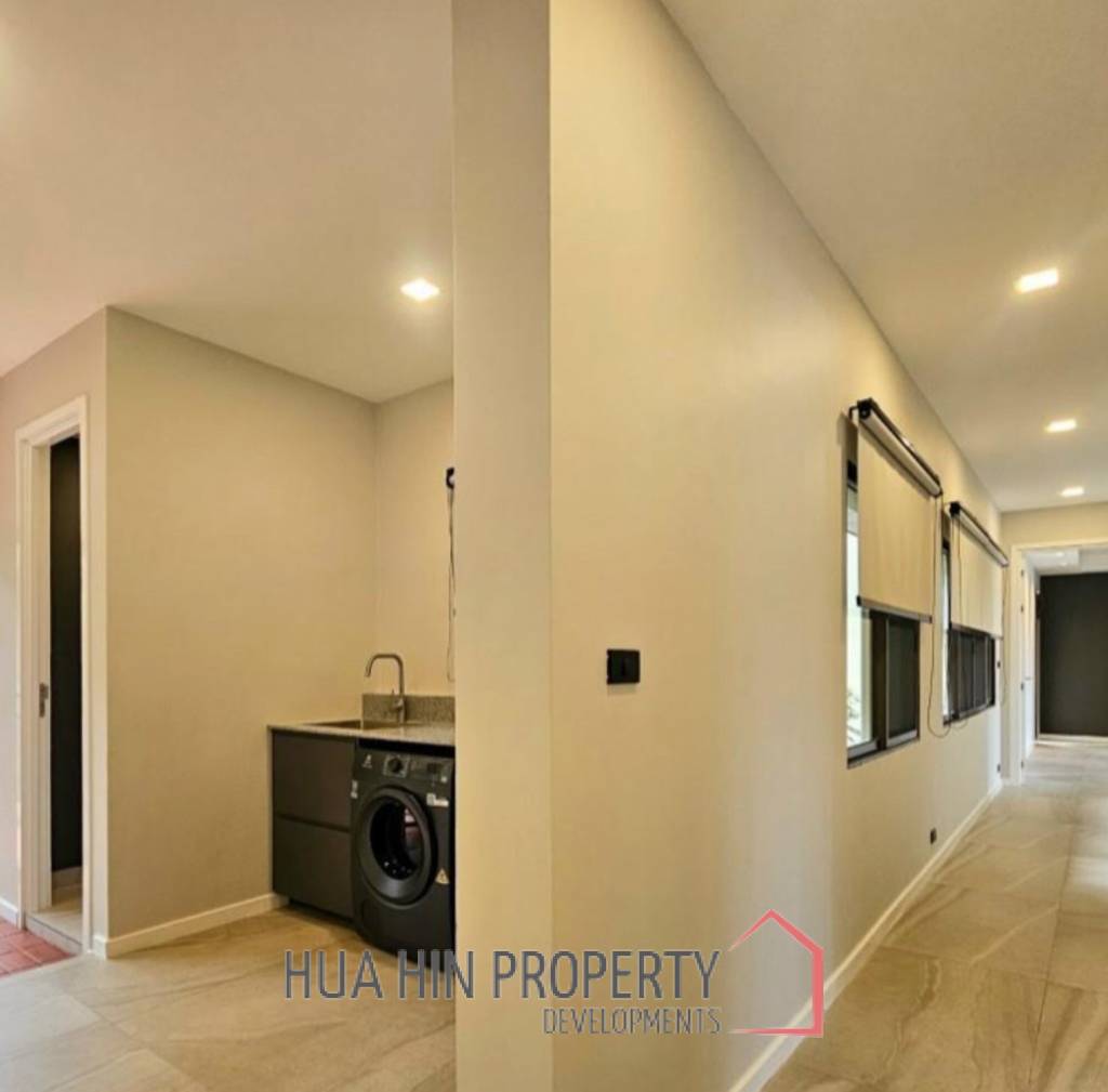 PALM HILL CONDO  : 3 bed modernized condo