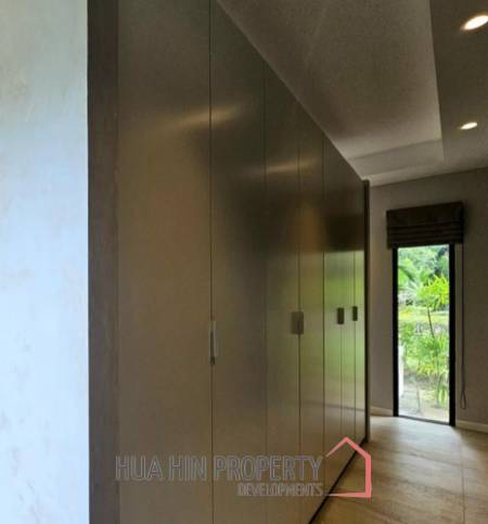 PALM HILL CONDO  : 3 bed modernized condo