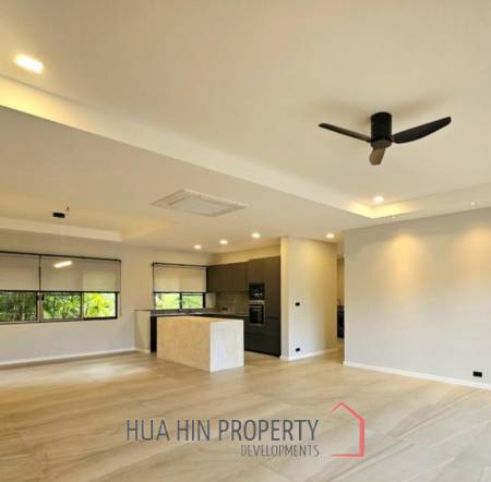 PALM HILL CONDO  : 3 bed modernized condo