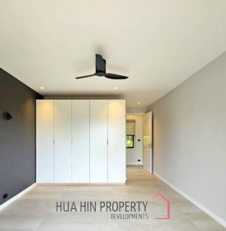 PALM HILL CONDO  : 3 bed modernized condo