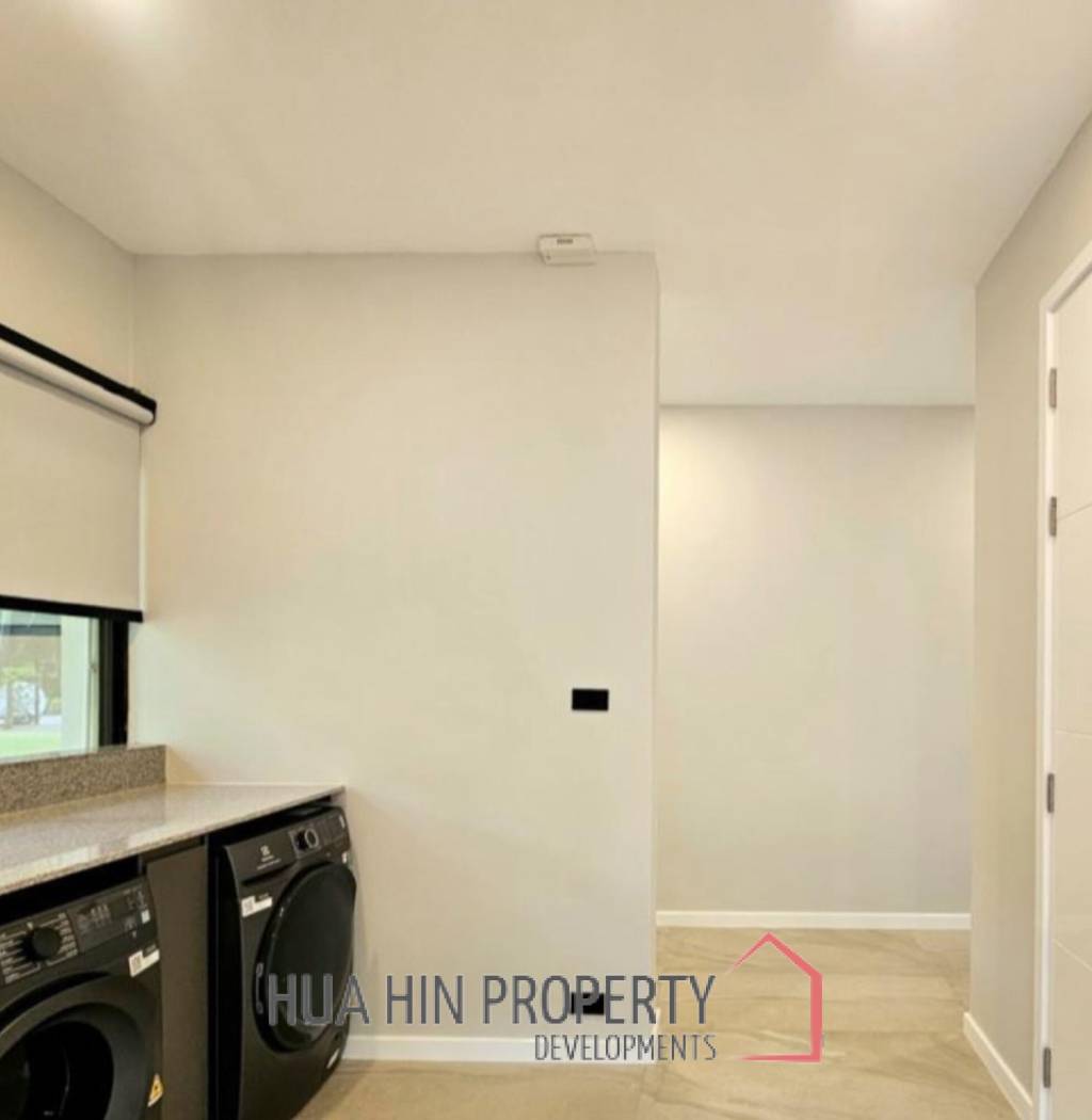 PALM HILL CONDO  : 3 bed modernized condo