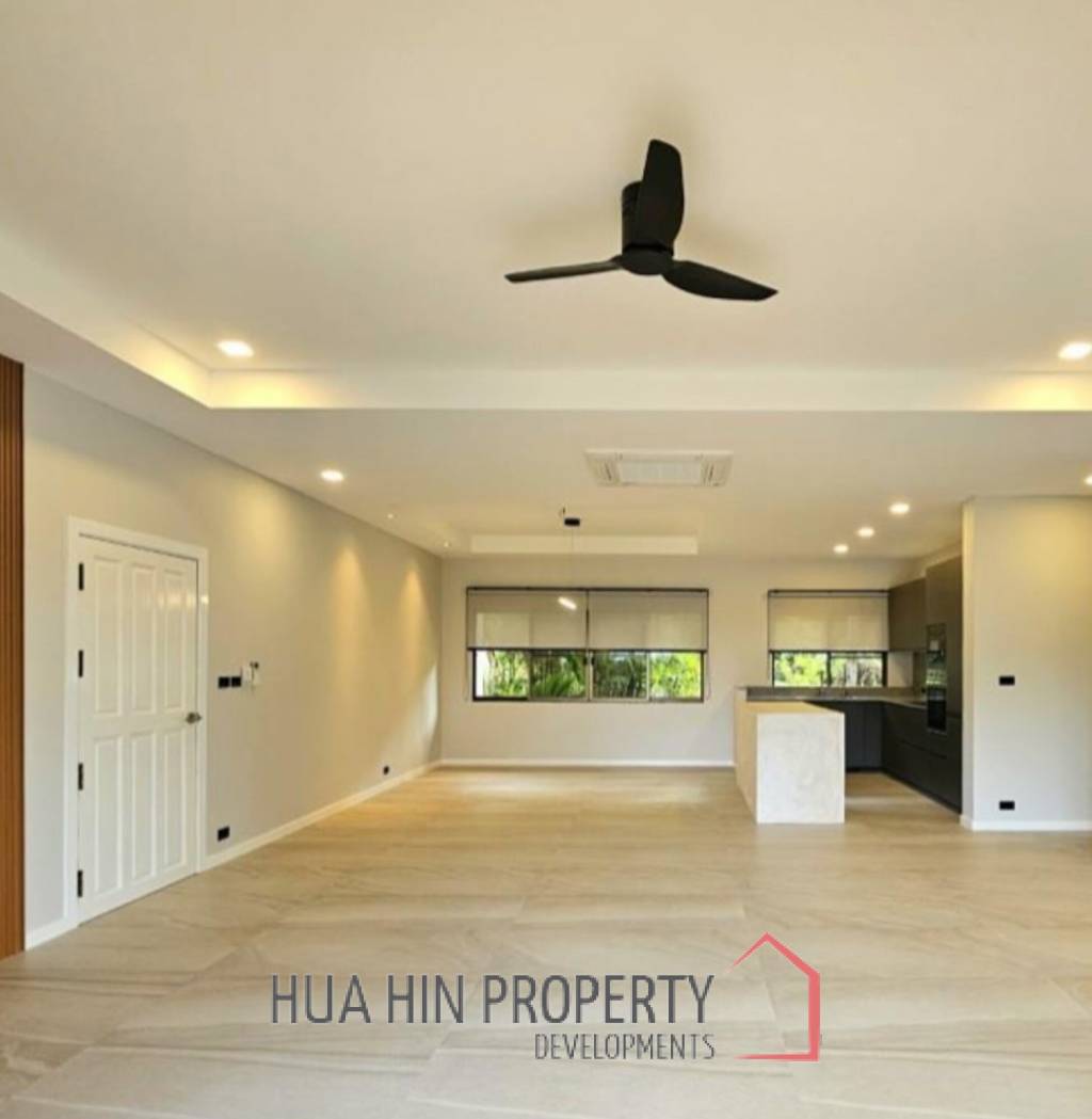 PALM HILL CONDO  : 3 bed modernized condo
