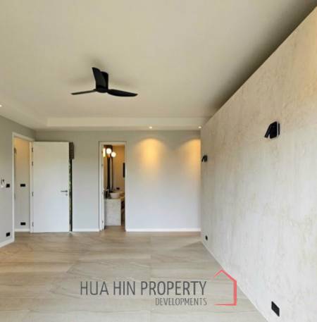 PALM HILL CONDO  : 3 bed modernized condo