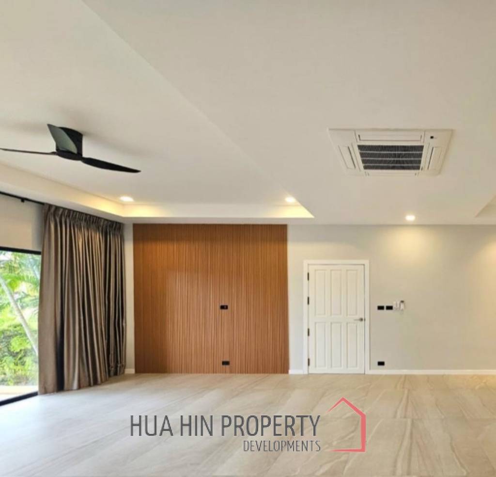 PALM HILL CONDO  : 3 bed modernized condo