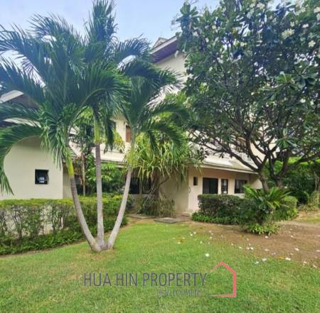 PALM HILL CONDO  : 3 bed modernized condo