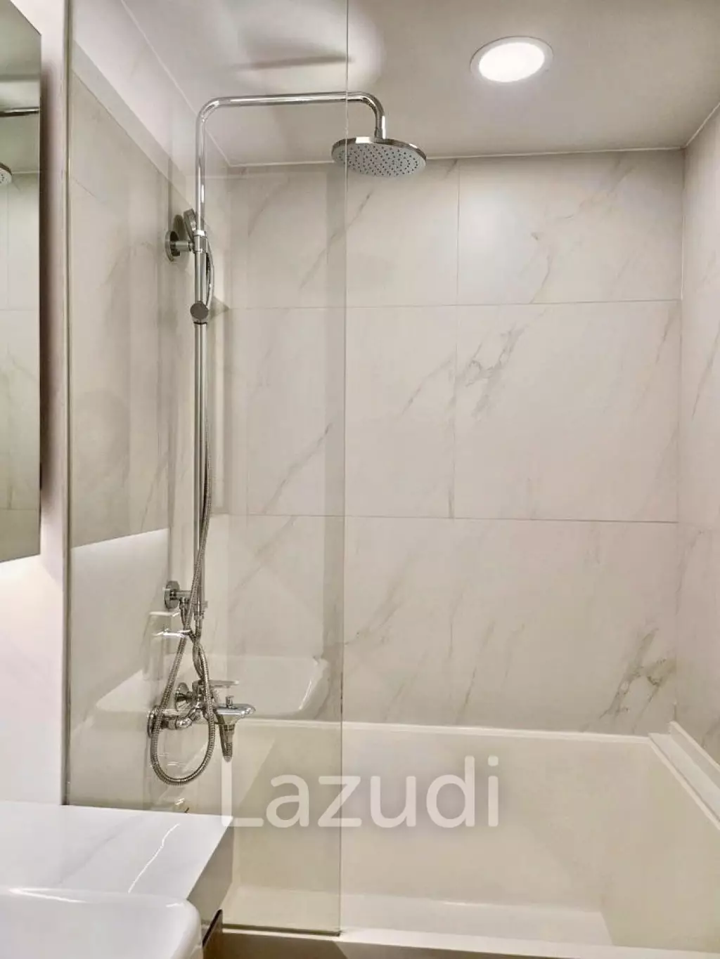 1 Bedroom 1 Bathroom 32 SQ.M Walden Asoke