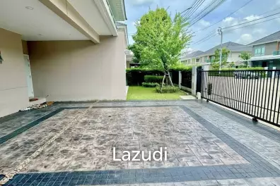 4 Bed 5 Bath 245 SQ.M Perfect Place Rama 9-Krungthep Kreetha