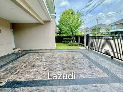 4 Bed 5 Bath 245 SQ.M Perfect Place Rama 9-Krungthep Kreetha