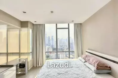 1 Bed 2 Bath 103 SQ.M The Room Sukhumvit 21