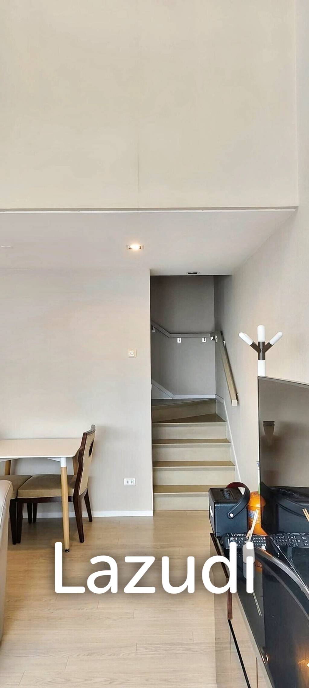 1 Bed 2 Bath 103 SQ.M The Room Sukhumvit 21