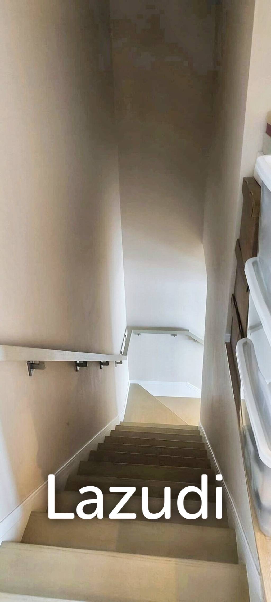 1 Bed 2 Bath 103 SQ.M The Room Sukhumvit 21
