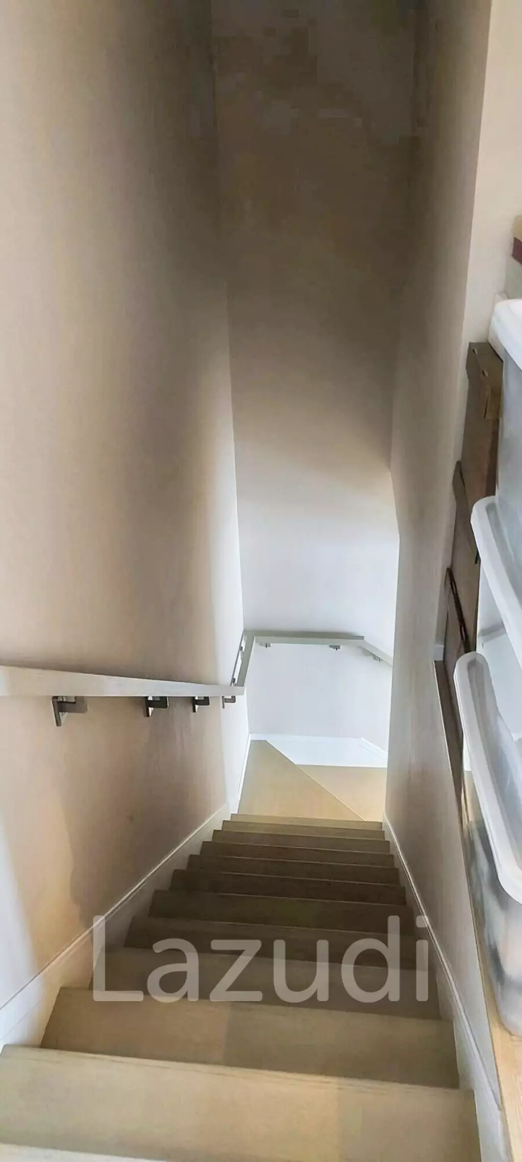 1 Bed 2 Bath 103 SQ.M The Room Sukhumvit 21
