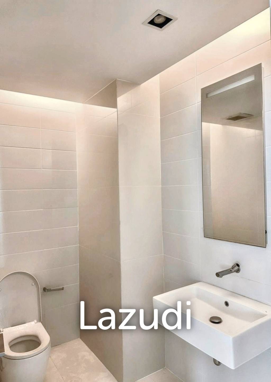 1 Bed 2 Bath 103 SQ.M The Room Sukhumvit 21