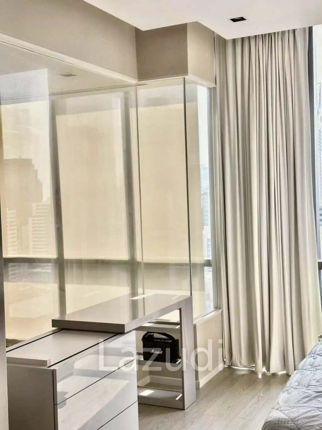 1 Bed 2 Bath 103 SQ.M The Room Sukhumvit 21