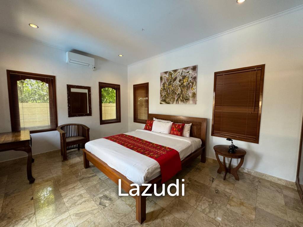 STYLISH RENOVATED VILLA WITH TEAK WOOD ACCENTS IN UNGASAN