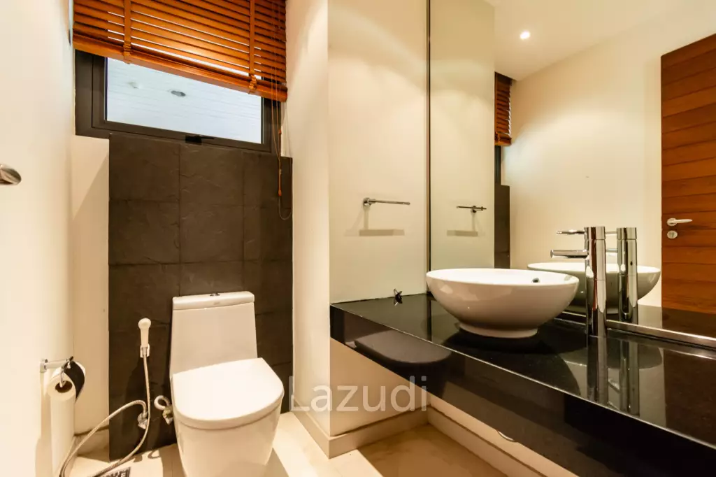 2 Bed 4 Bath 184.22 SQ.M Black Mountain Golf Course