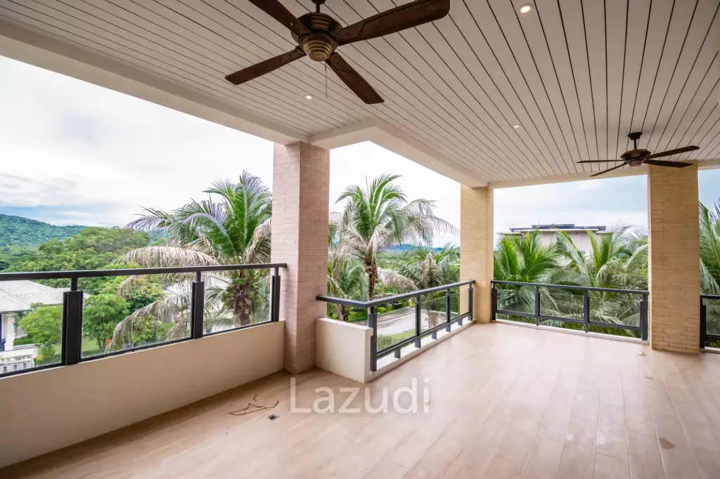 2 Bed 4 Bath 184.22 SQ.M Black Mountain Golf Course