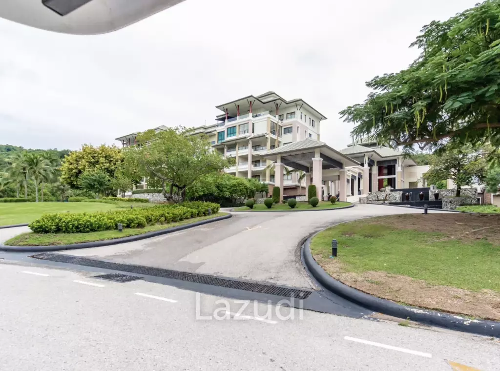 2 Bed 4 Bath 184.22 SQ.M Black Mountain Golf Course