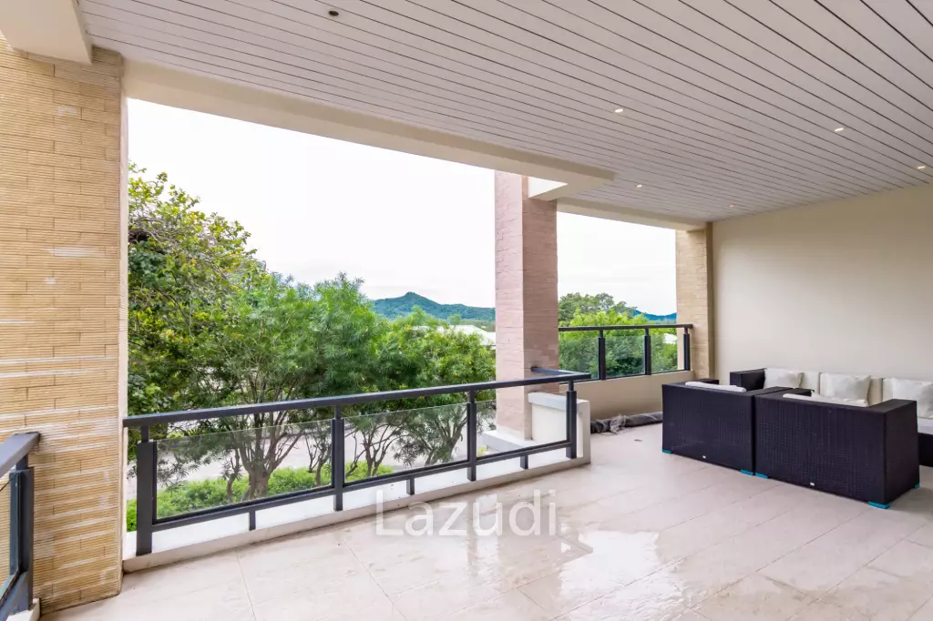 2 Bed 4 Bath 184.22 SQ.M Black Mountain Golf Course