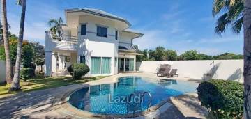 3 Bedrooms 4 Bathrooms 560 SQ.M. The Meadows