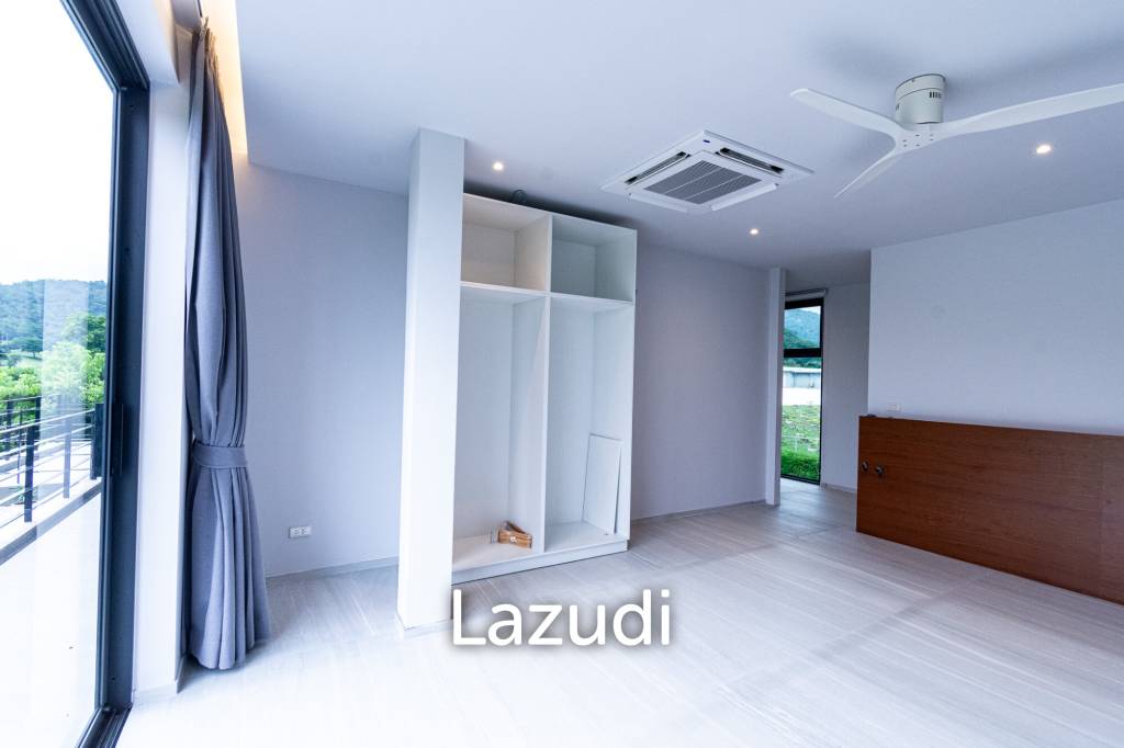 4 Beds 4 Baths 430 SQ.M Black Mountain Golf Course, TwinHouse