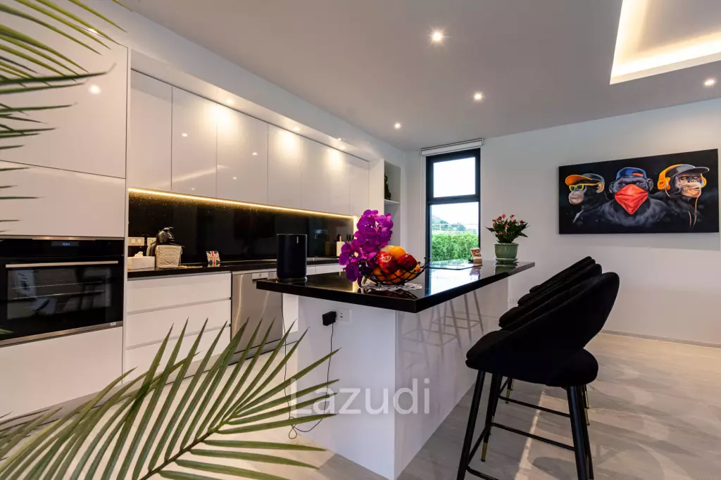 4 Beds 4 Baths 430 SQ.M Black Mountain Golf Course, TwinHouse