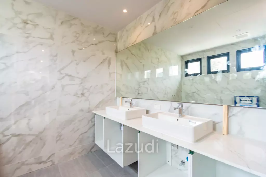 4 Beds 4 Baths 430 SQ.M Black Mountain Golf Course, TwinHouse