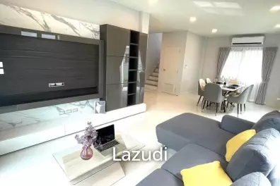 3 Bedrooms 3 Bathrooms 200 SQ.M Centro Bangna