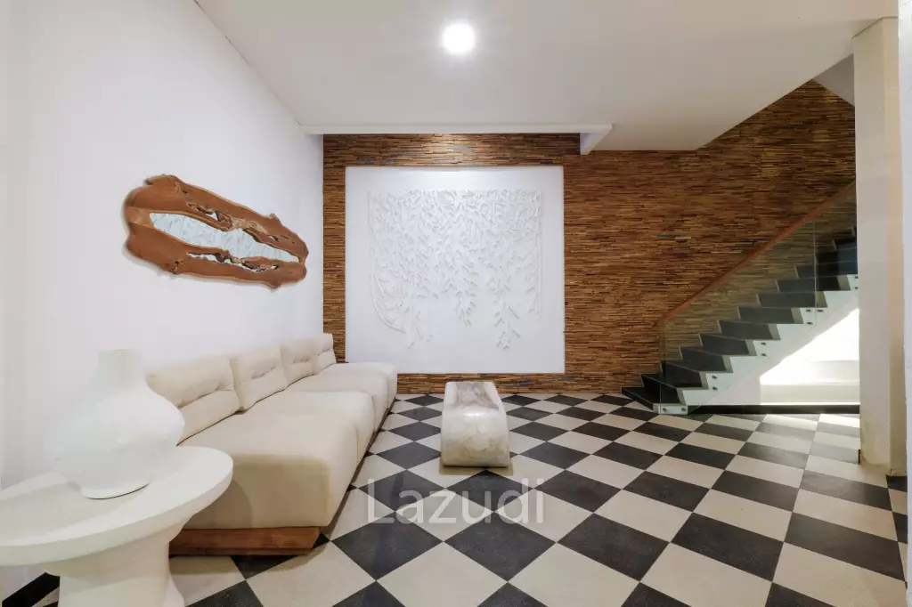 BUTUH UANG CEPAT! MEDITERRANEAN-STYLE VILLA IN JIMBARAN WITH EXPANSIVE LIVING SPACE