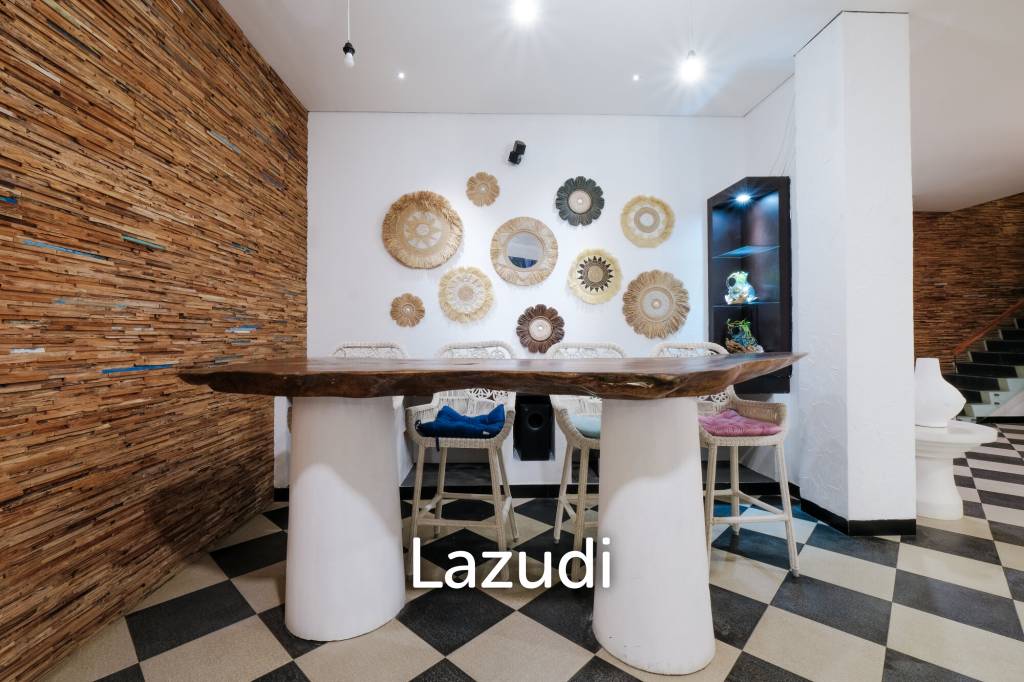 BUTUH UANG CEPAT! MEDITERRANEAN-STYLE VILLA IN JIMBARAN WITH EXPANSIVE LIVING SPACE