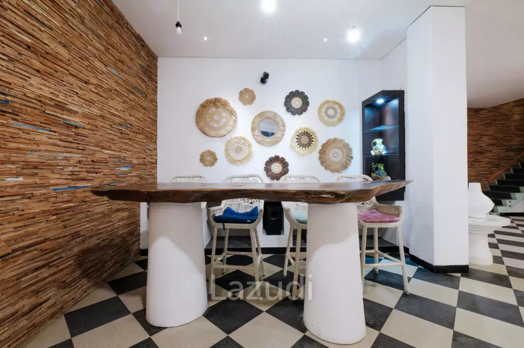 BUTUH UANG CEPAT! MEDITERRANEAN-STYLE VILLA IN JIMBARAN WITH EXPANSIVE LIVING SPACE