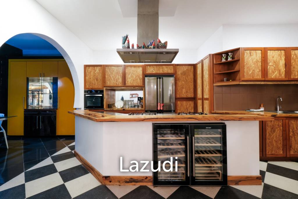 BUTUH UANG CEPAT! MEDITERRANEAN-STYLE VILLA IN JIMBARAN WITH EXPANSIVE LIVING SPACE
