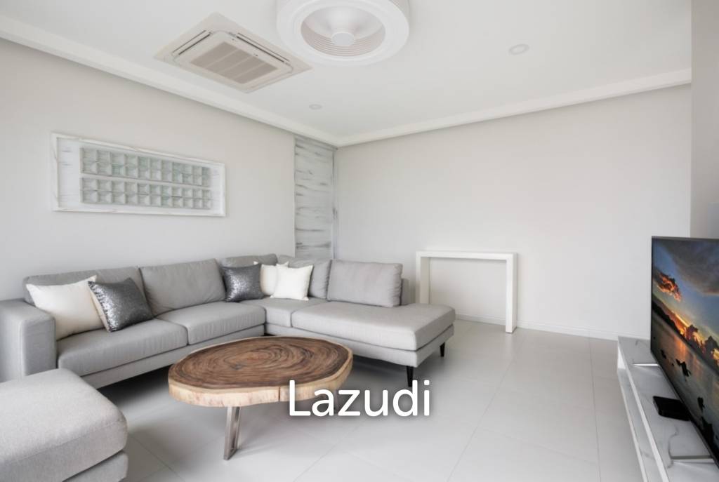 Luxury 3-Bedroom Villa with Panoramic Sea Views in Choeng Mon