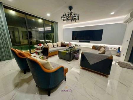 Modern 7 Bedroom Villa In Thalang