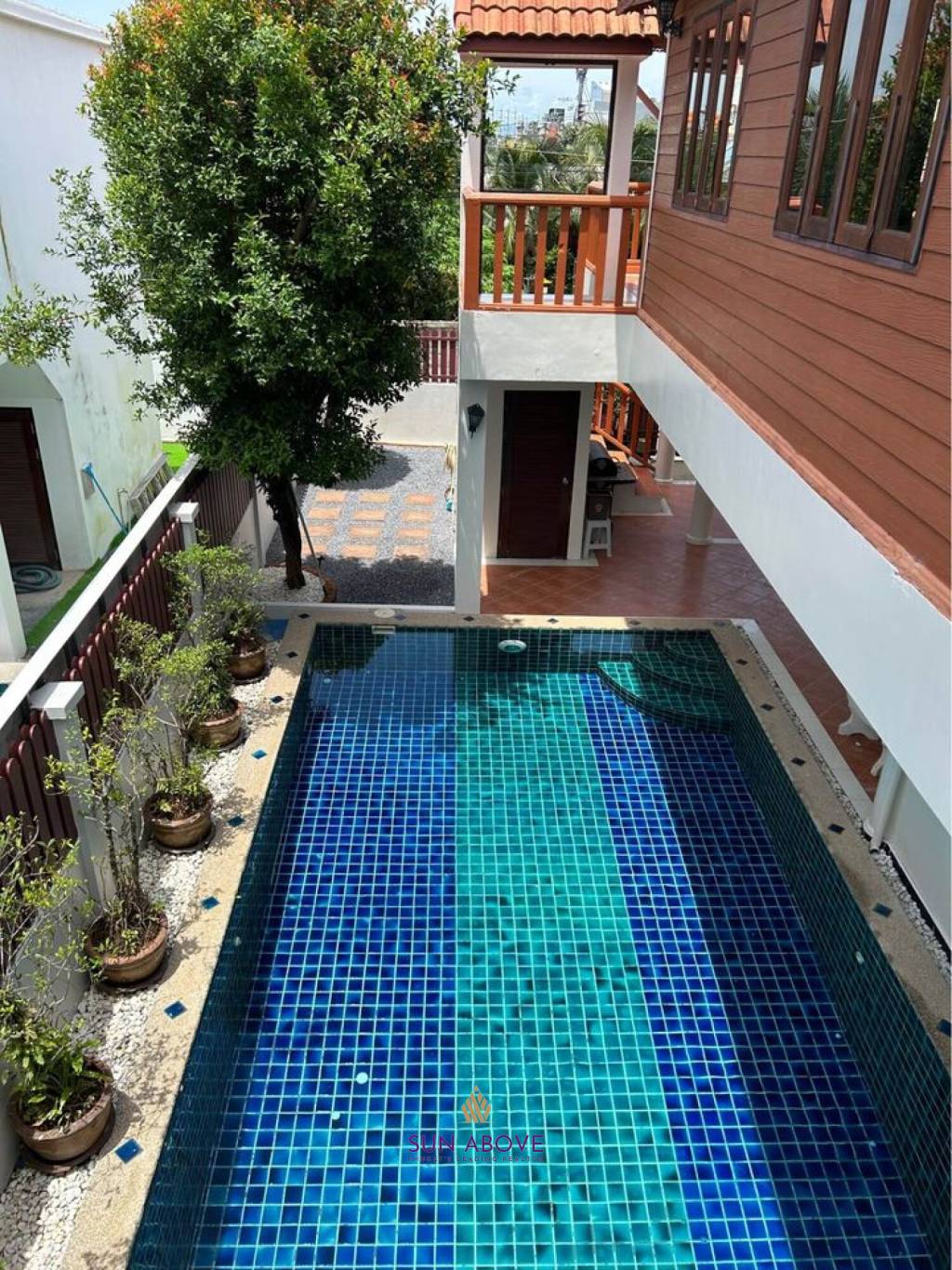 Spacious 4-Bedroom Villa Near Phuket International Airport