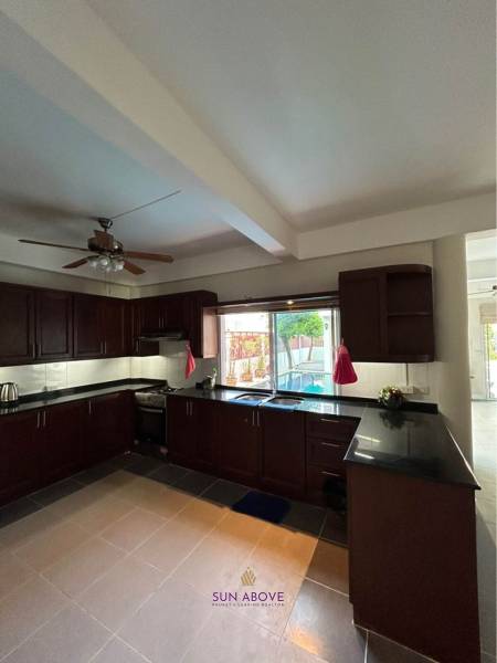 Spacious 4-Bedroom Villa Near Phuket International Airport