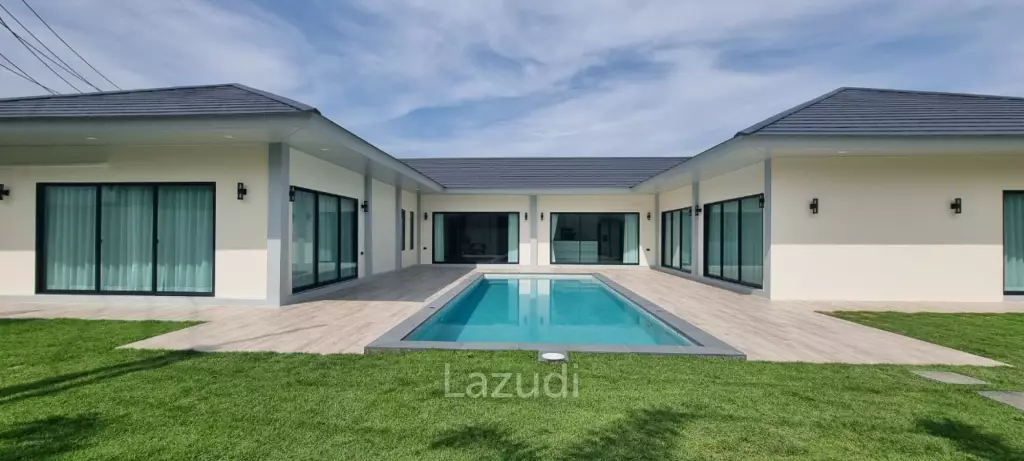 4 Beds 5 Baths 450 SQ.M. Pool Villa in Huay Yai