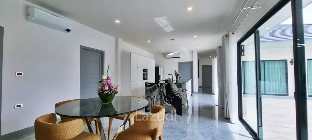 4 Beds 5 Baths 450 SQ.M. Pool Villa in Huay Yai