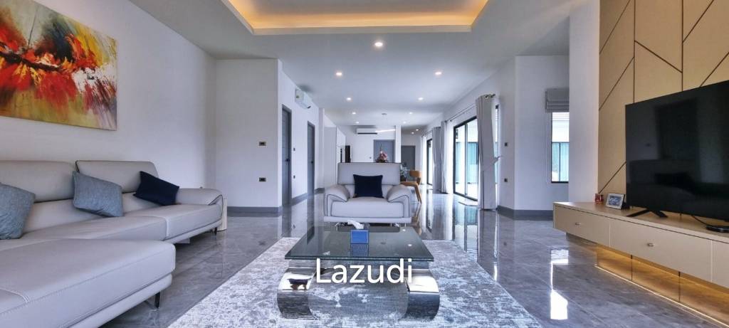 4 Beds 5 Baths 450 SQ.M. Pool Villa in Huay Yai