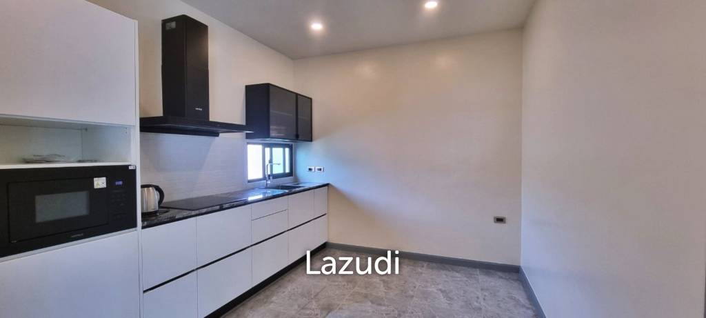 4 Beds 5 Baths 450 SQ.M. Pool Villa in Huay Yai