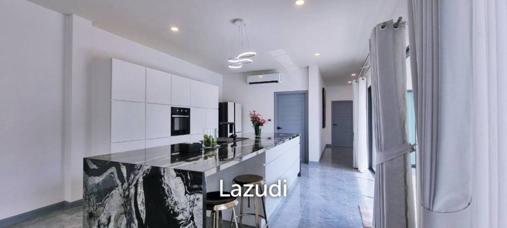 4 Beds 5 Baths 450 SQ.M. Pool Villa in Huay Yai