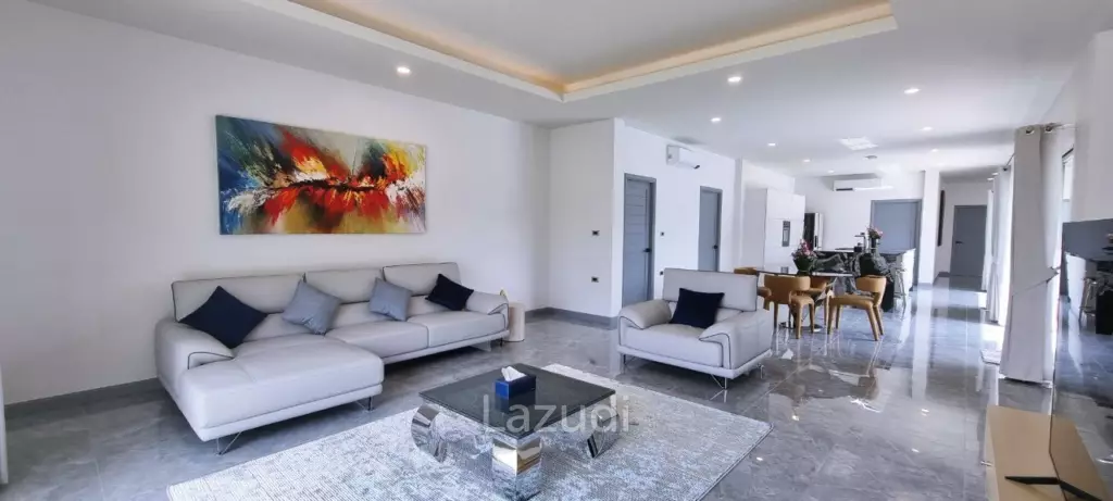 4 Beds 5 Baths 450 SQ.M. Pool Villa in Huay Yai