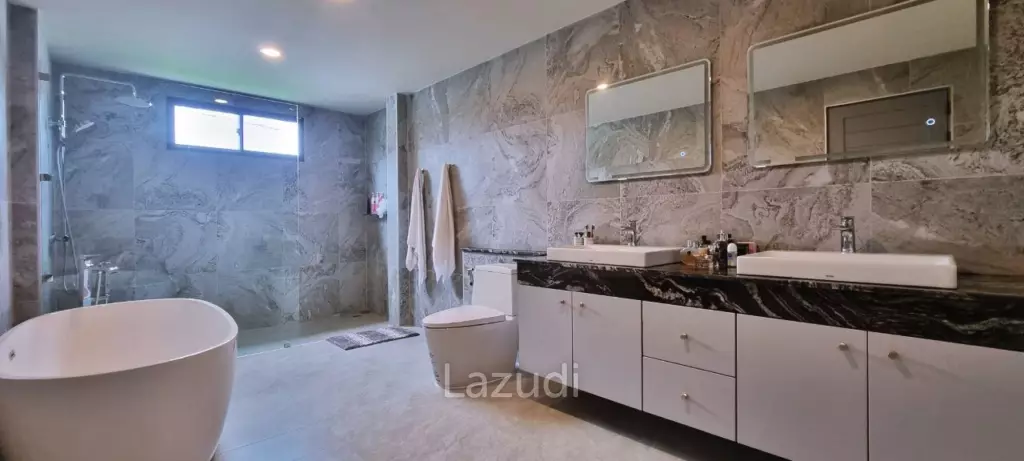 4 Beds 5 Baths 450 SQ.M. Pool Villa in Huay Yai
