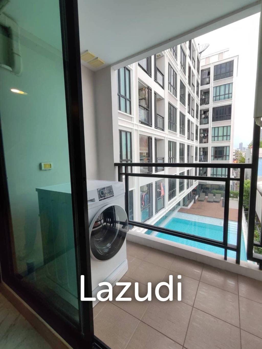 2 Bed 1 Bath 44 SQ.M The Cube Urban Sthorn-Chan