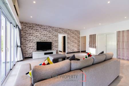 3 bed 3 bath 285.3 SQ,M Black Mountain Golf Course