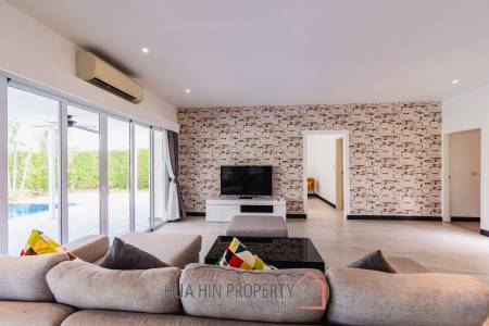 3 bed 3 bath 285.3 SQ,M Black Mountain Golf Course