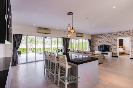 3 bed 3 bath 285.3 SQ,M Black Mountain Golf Course