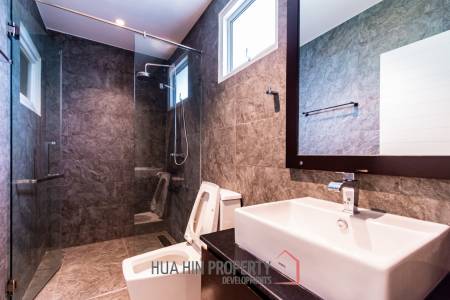 3 bed 3 bath 285.3 SQ,M Black Mountain Golf Course