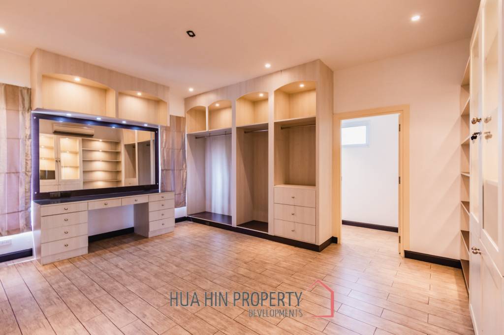 3 bed 3 bath 285.3 SQ,M Black Mountain Golf Course