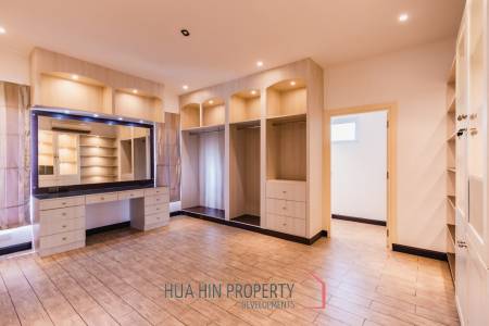 3 bed 3 bath 285.3 SQ,M Black Mountain Golf Course